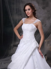 Embriodery Straps Square Neck Wedding Dress For Bride Wear Low Price